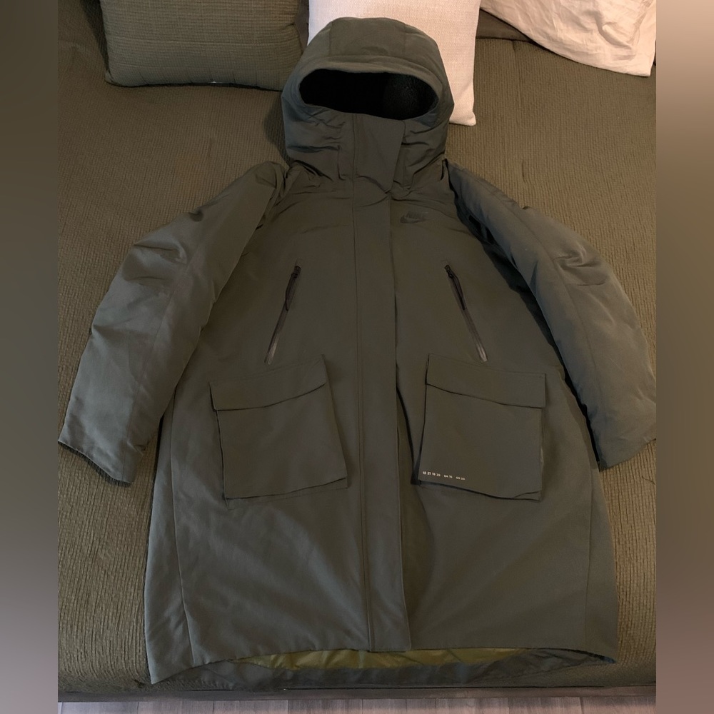 New Nike Sportswear Tech Pack Down
Parka Coat